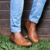 BOTA ZIPADA ANATÓMICA CARAMELO CUERO HIDROFUGADO