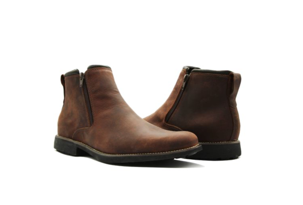 BOTA ZIPADA ANATÓMICA CAFÉ CUERO HIDROFUGADO